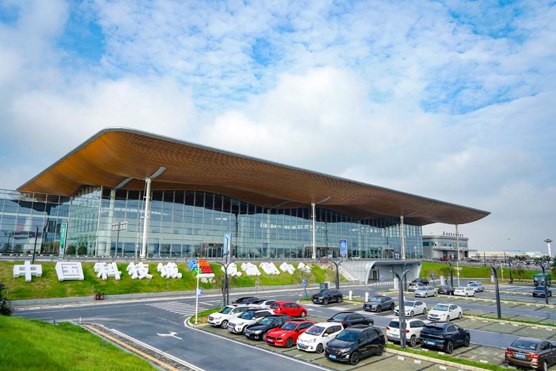 绵阳南郊机场T2航站楼建成投运